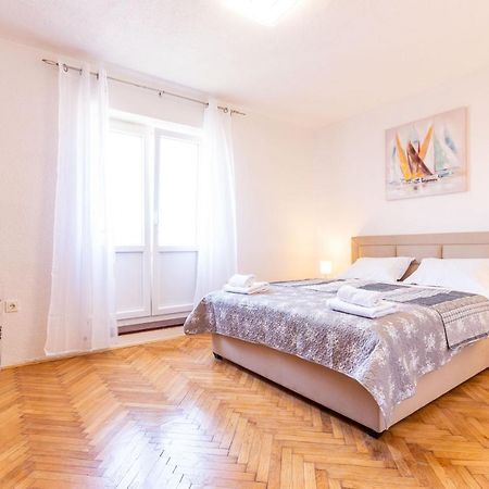 Bobo Central 2Br Apartment Ζαντάρ Εξωτερικό φωτογραφία