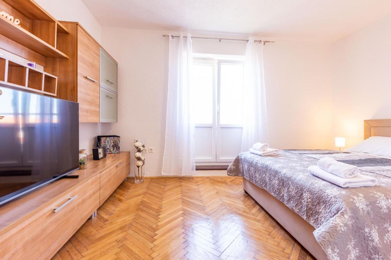 Bobo Central 2Br Apartment Ζαντάρ Εξωτερικό φωτογραφία